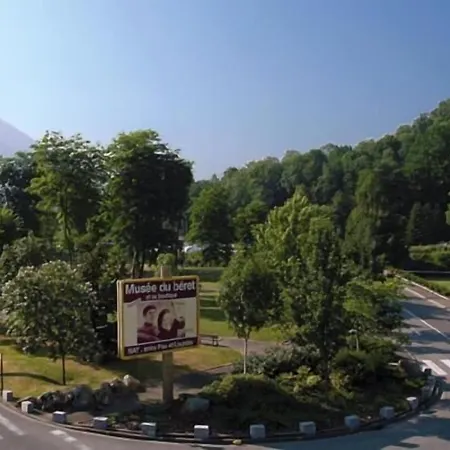 Saint Contard 酒店